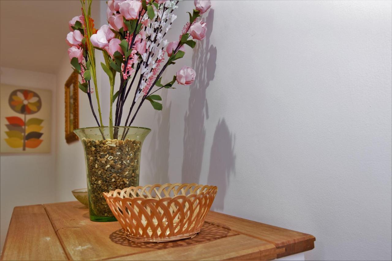 Stylish 2 Bedroom Apartment In The Heart Of Greenwich Londra Esterno foto