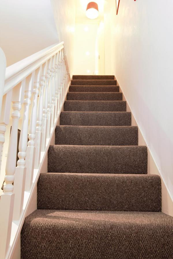 Stylish 2 Bedroom Apartment In The Heart Of Greenwich Londra Esterno foto