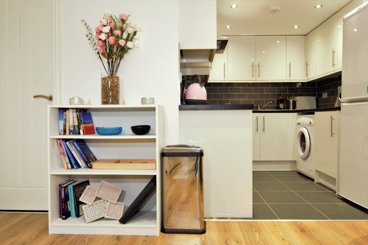 Stylish 2 Bedroom Apartment In The Heart Of Greenwich Londra Esterno foto