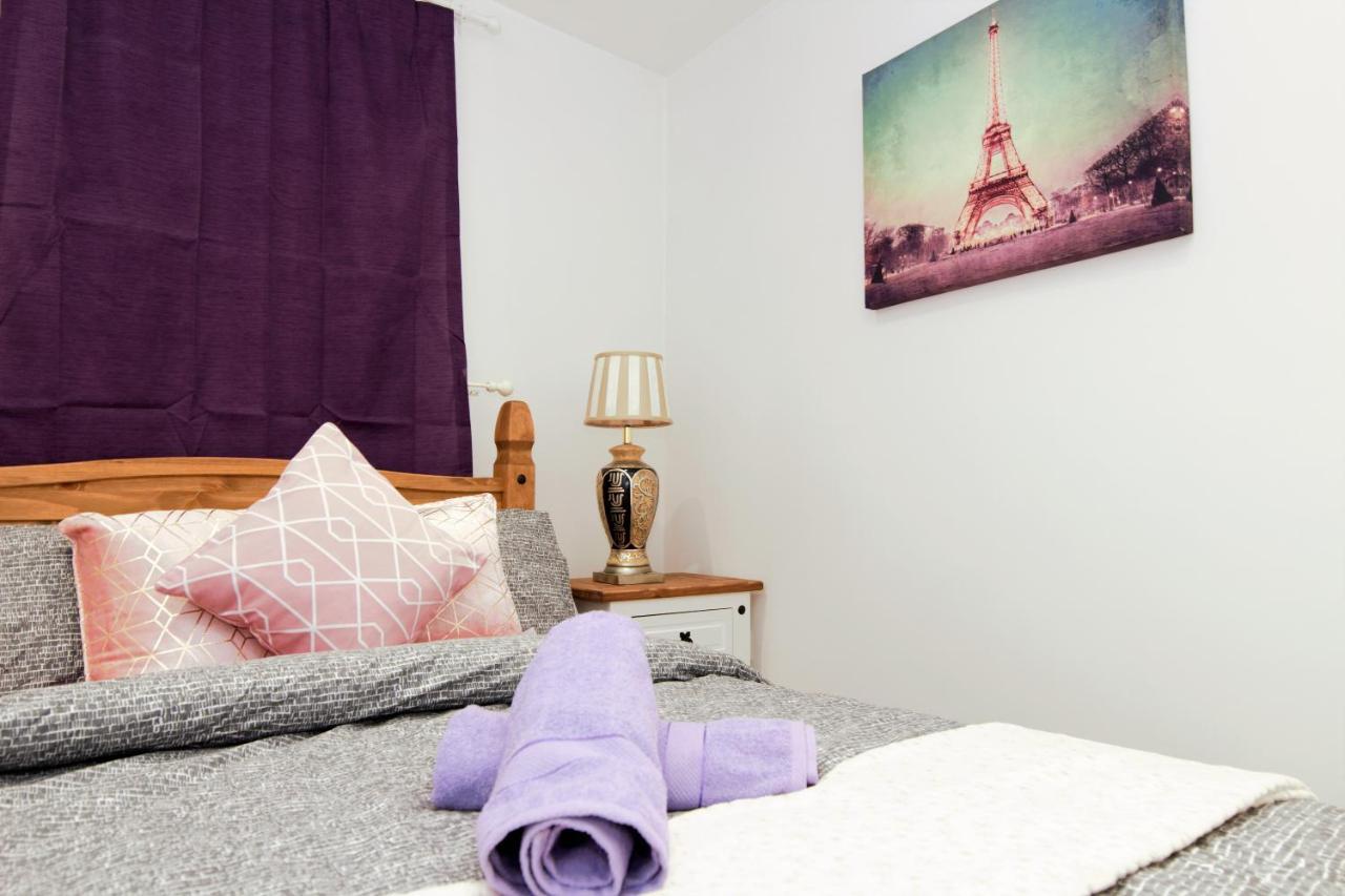 Stylish 2 Bedroom Apartment In The Heart Of Greenwich Londra Esterno foto