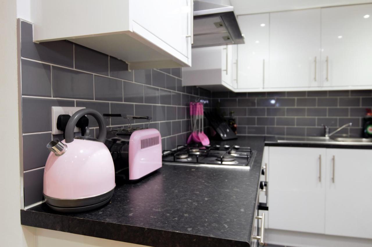 Stylish 2 Bedroom Apartment In The Heart Of Greenwich Londra Esterno foto