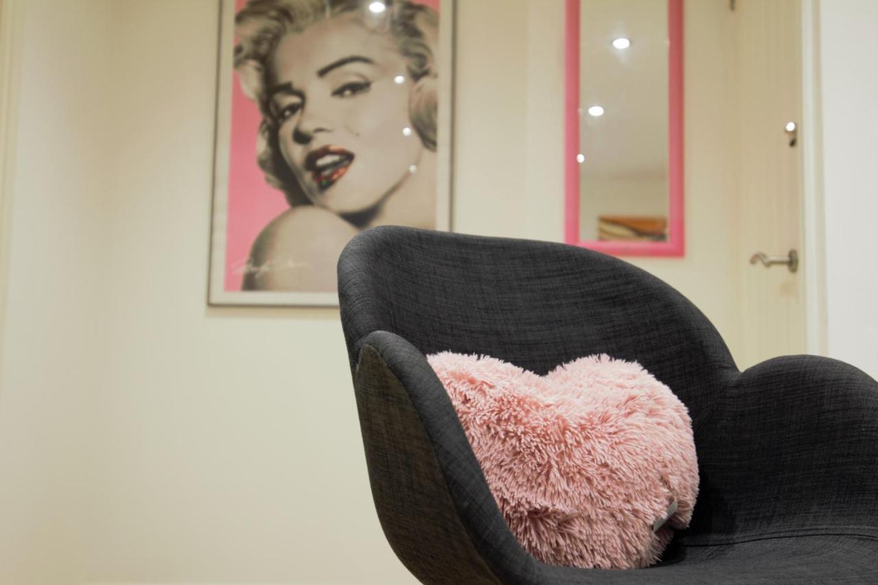 Stylish 2 Bedroom Apartment In The Heart Of Greenwich Londra Esterno foto
