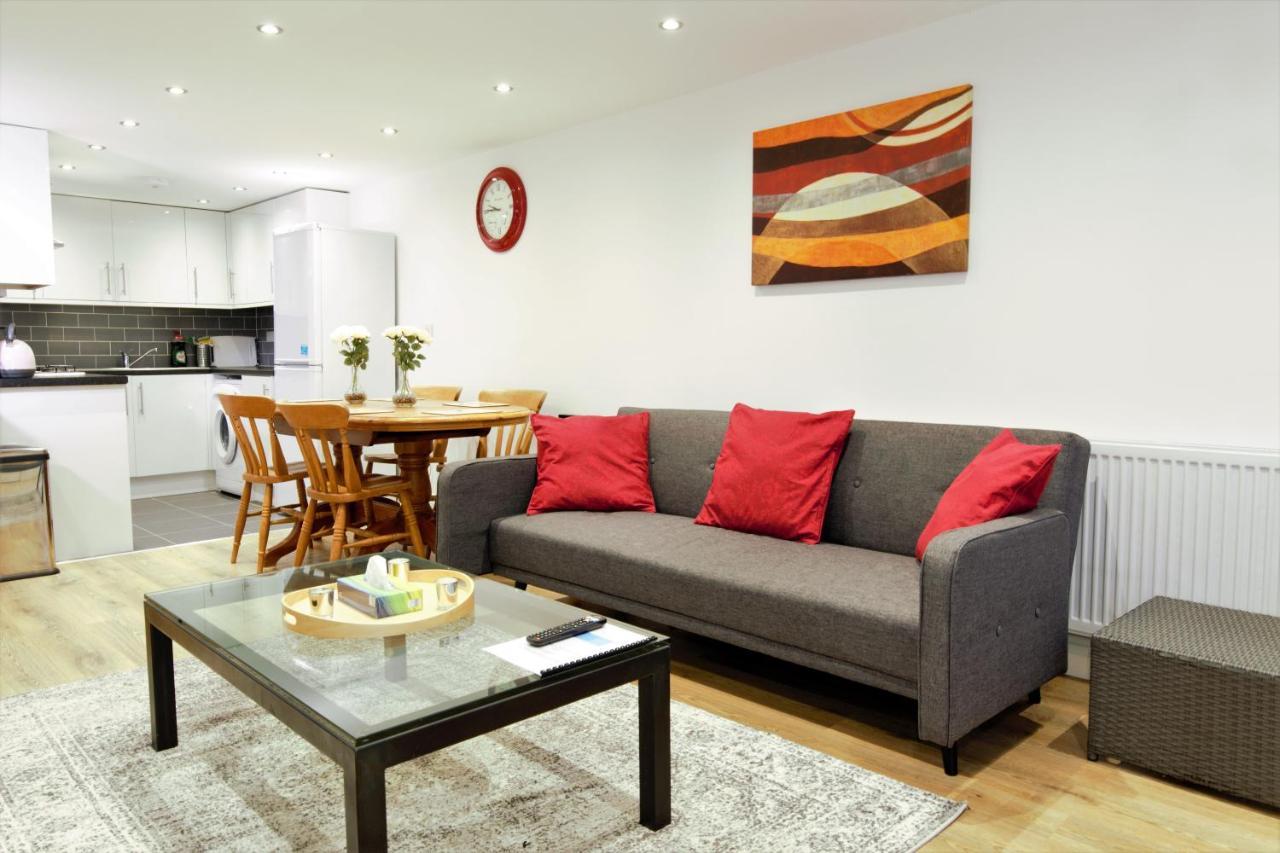 Stylish 2 Bedroom Apartment In The Heart Of Greenwich Londra Esterno foto