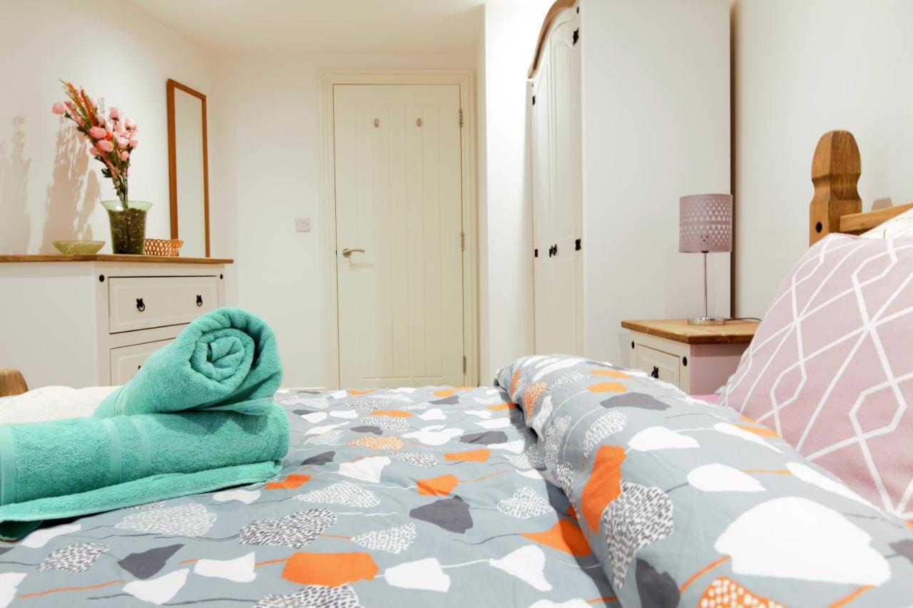 Stylish 2 Bedroom Apartment In The Heart Of Greenwich Londra Esterno foto