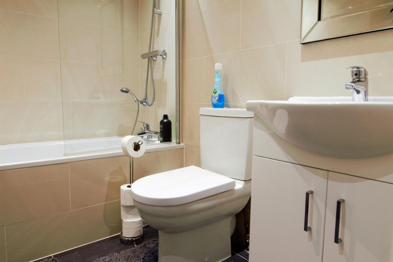 Stylish 2 Bedroom Apartment In The Heart Of Greenwich Londra Esterno foto