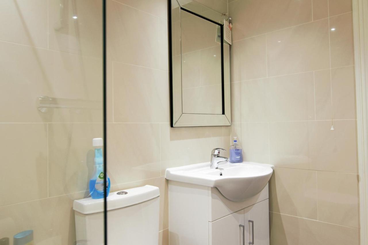 Stylish 2 Bedroom Apartment In The Heart Of Greenwich Londra Esterno foto